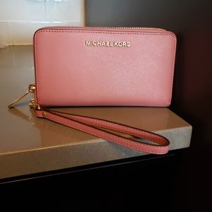 Michael Kors Jet Set Travel Phone Wallet